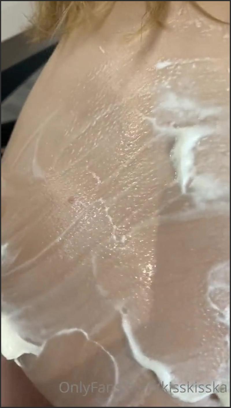 Kiss Creampie durchgesickertes Video